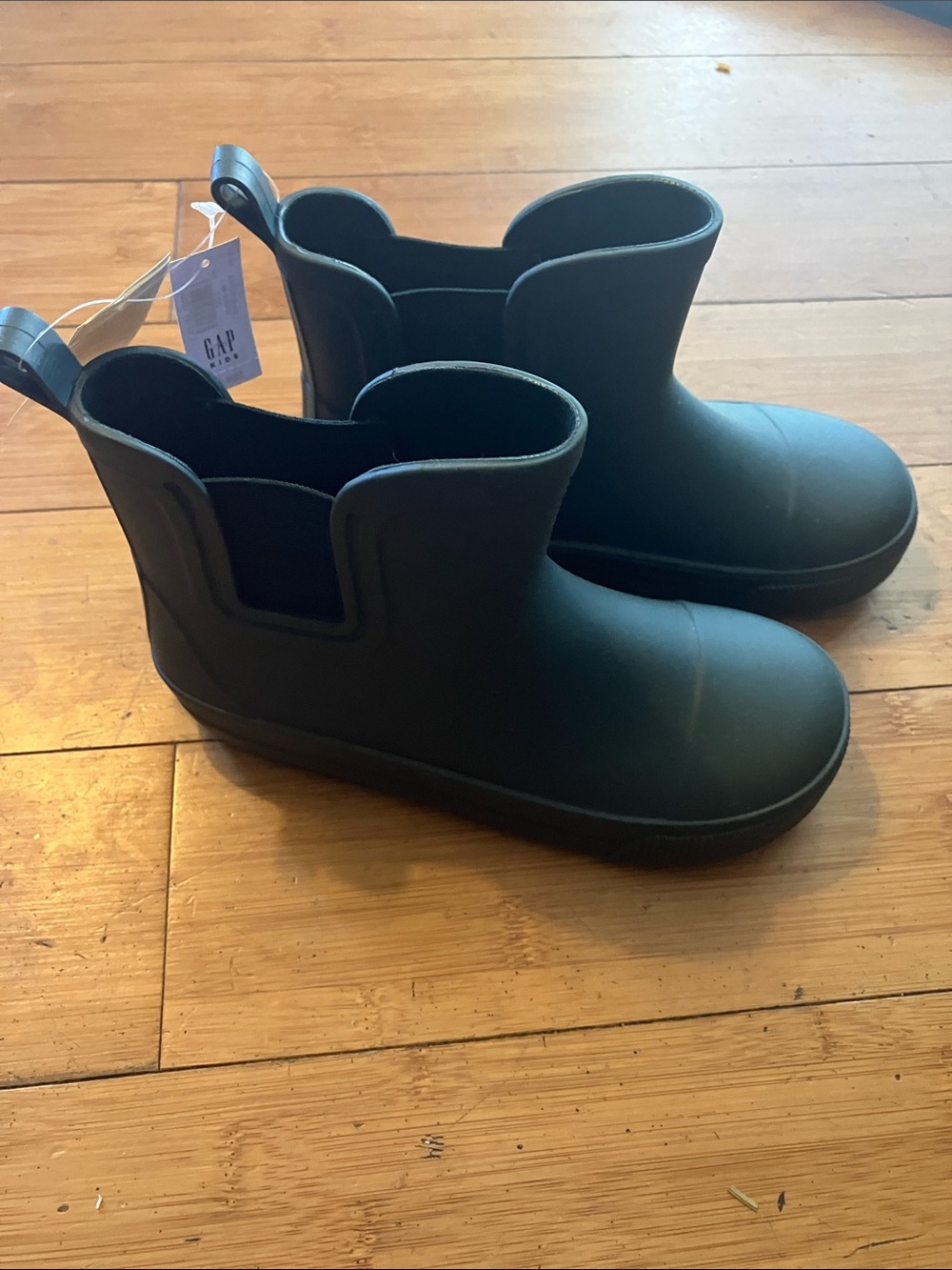 GAP Kids Black Matte Chelsea-Style Rain Boots